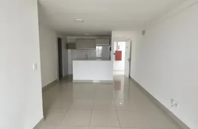 Alugo apartamento no Jardim Renascença com 02 suítes, climatizado e projetado - Edifício Pericumã