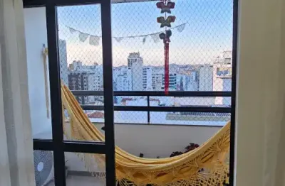 Locação de um lindo apartamento com duas suítes sendo uma suíte canadense, com uma bela varanda, de frente no centro de juiz de fora na rua delfim moreira com duas vagas de garagem