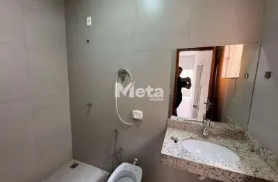 Casa com 3 quartos para alugar no Fundinho, Uberlândia  por R$ 4.500