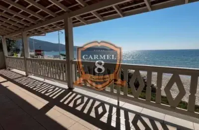 Praia de bombas - residência de frente para o mar com 04 suítes
