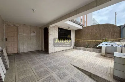 Casa à venda em mongaguá, jd aguapehu, com 2 quartos, com 109.48 m²