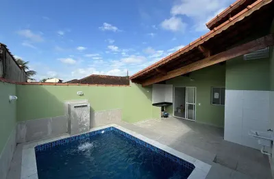 Casa nova à venda em mongaguá, jussara, com 2 dorms aceita financiamento bancário!