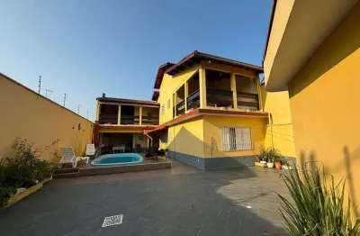 Imóvel à venda em itanhaém – sobrado com piscina, churrasqueira e 4 vagas