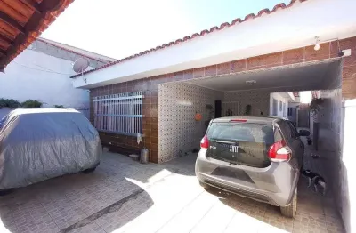 Casa à venda em itanhaém, baln gaivotas, com 3 quartos, com 148 m²