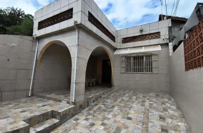 Casa à venda em mongaguá, plataforma i, com 2 quartos, com 82.82 m²