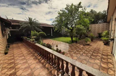 Casa à venda em mongaguá, itaguaí, com 2 quartos, com 115.57 m²