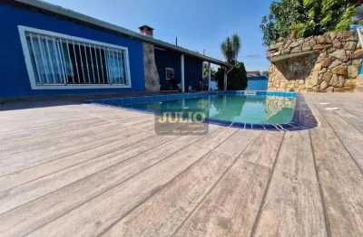 Casa com piscina à venda em mongaguá – bairro tranquilo e próximo da praia
