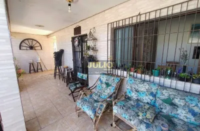 Casa à venda em mongaguá, agenor de campos, com 3 quartos, com 214.8 m²