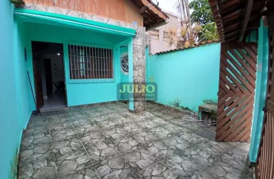 Casa lado praia em itanhaém com 1 quarto e quintal – suarão