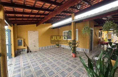 Casa à venda no bairro loty em itanhaém, a 600m da praia, com 2 dormitórios e churrasqueira