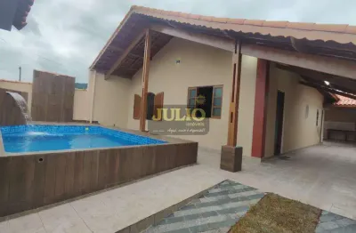 Casa à venda em mongaguá no vera cruz | 3 quartos, piscina, churrasqueira e próxima à praia