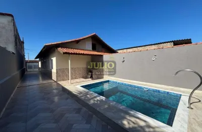 Casa nova com piscina à venda em mongaguá com 2 quartos sendo 1 suíte