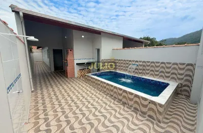 Casa nova com piscina e churrasqueira, 10min do centro de itanhaém, apenas 339.900$
