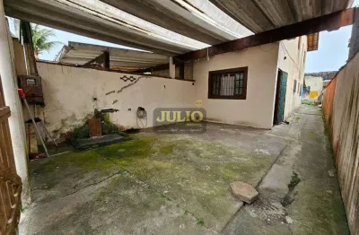 Sobrado à venda em mongaguá, flórida mirim, com 3 quartos, com 117.61 m²