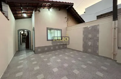 ✨ 3 dormitórios, área gourmet e acabamento impecável – a apenas 400m da praia! 