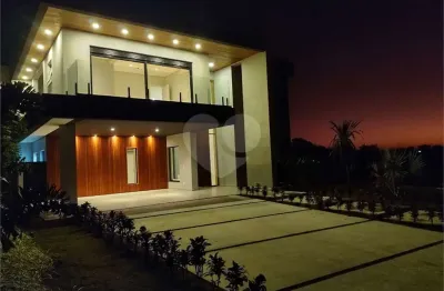 Casa em condomínio fechado com 5 quartos à venda na Vereador José Donato, Centro, Cabreúva