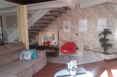 Casa com 3 quartos para alugar na Guilherme De Almeida, Vila Liberdade, Jundiaí