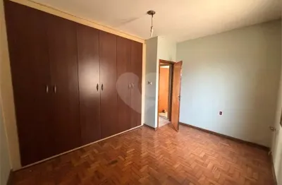 Casa com 3 quartos para alugar na Benjamim Constant, Centro, Jundiaí