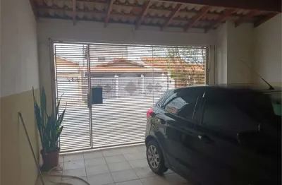 Casa com 3 quartos à venda na Lins, Jardim Leocádia, Sorocaba