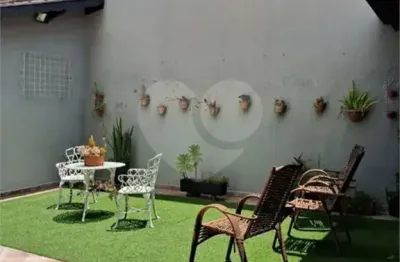 Casa com 3 quartos para alugar no Jardim Cristina, Jundiaí 