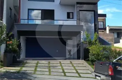 Condomínio com 3 quartos à venda em Residencial Vila Victoria - SP