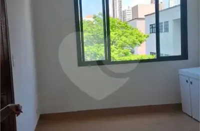 Apartamento com 3 quartos para alugar na Rua Quinze de Novembro, Centro, Jundiaí