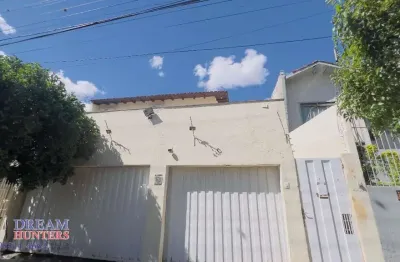 Casa com 3 quartos à venda na Rua Manoel Joaquim Gregório, 110, Bancários, Londrina, 182 m2 por R$ 579.000