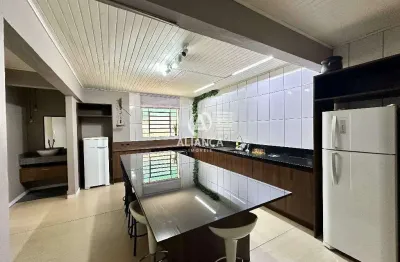 Casa parte inferior semi mobiliada
2 dormitórios
1 sala
1 cozinha
1 ba