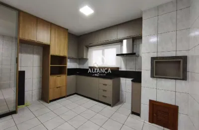 Apartamento semi mobiliado
2 dormitórios
1 sala
1 cozinha
1 banheiro
1