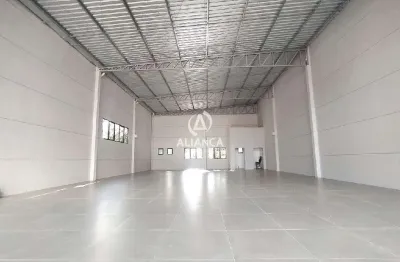 Área privativa: 300,00 m².
piso porcelanato
2 banheiros
iptu ver