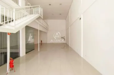 Area privativa 288 m²
piso porcelanato
03 boxes de garagem
com mezanin