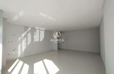 2 dormitórios, sendo uma suíte 
1 sala 
1 cozinha 
2 banheiros 
1 area