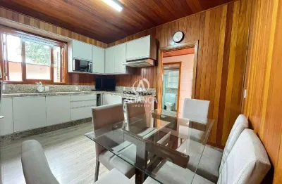 CASA PARTE SUPERIOR MOBILIADA
3 Dormitórios 
1 Sala 
1 Cozinha 
1 Banh