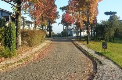 Terreno grande em condomínio exclusivo de alto padrão, com apenas 10 unidades