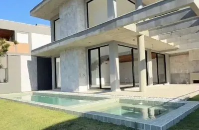 Casa alto padrão para venda em florianópolis, campeche, 3 dormitórios, 3 suítes, 3 banheiros, 2 vagas