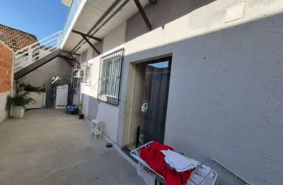 Casa com 2 quartos à venda na Rua Amália, 66, Quintino Bocaiúva, Rio de Janeiro