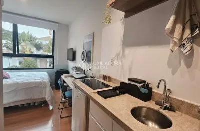 Apartamento com 1 quarto à venda na rua da quaresmeira roxa, 431, cachoeira do bom jesus, florianópolis, 15 m2 por r$ 275.000