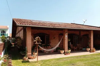 Casa com 3 quartos à venda na rua leonel pereira, 654, cachoeira do bom jesus, florianópolis, 588 m2 por r$ 2.300.000