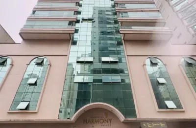 Apartamento com 3 quartos à venda na Rua 298, 228, Meia Praia, Itapema