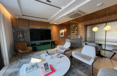 Belíssimo apto de 163m2 com fino acabamento, todo decorado,  e mobiliado (porteira fechada) com 3 suítes+dce no miolo da aldeota