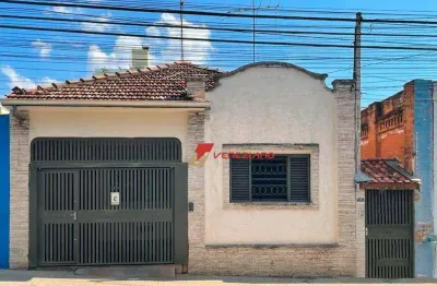 Casa à venda no centro de Piracicaba/SP próximo ao Colégio Dom Bosco e Senai