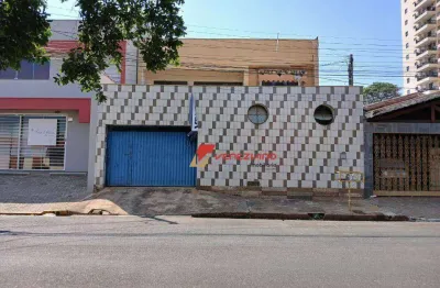 Casa a 30 metros da Avenida Independência e próxima da Igreja São Judas Tadeu.
