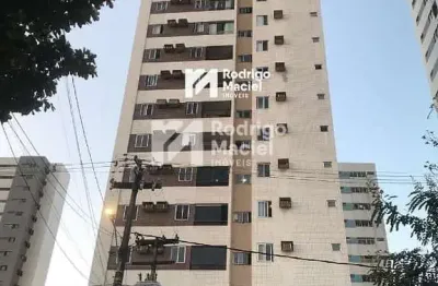 Apartamento com 3 quartos (sendo1 suíte), com vista para o jockey club.