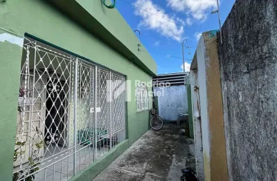 Casa com 3 quartos à venda no Torrões, Recife 