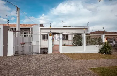Casa para locacao com amplo jardim proxima a av. pres. kennedy.