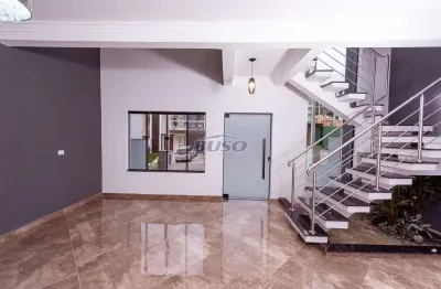 Casa com 3 quartos para alugar na Rua David Tows, 701, Xaxim, Curitiba