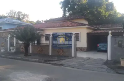 Casa linear alto padrão em condomínio da freguesia de jacarepaguá