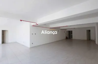 Sala comercial para alugar na Praça Otávio Rocha, 134, Centro Histórico, Porto Alegre por R$ 650