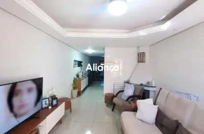 Casa com 2 quartos para alugar na rua eva pinto, 37, hípica, porto alegre por r$ 3.700