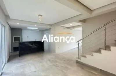 Casa com 3 quartos para alugar na rua buarque de macedo, 931, são geraldo, porto alegre por r$ 7.900